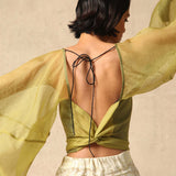 Top cruzado de organza de seda verde Zof