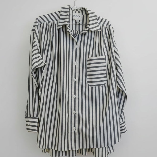 margaritte oversize shirt i black & white stripe (regenerative cotton)